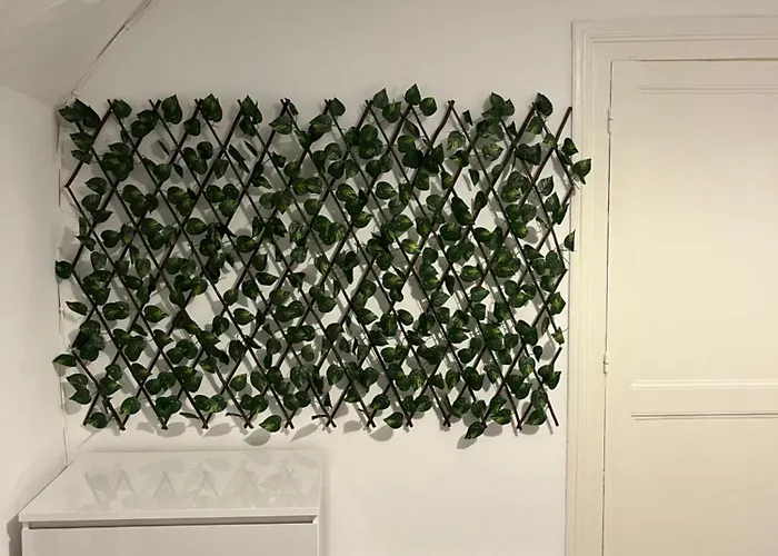 + Parking Prive * Sainte-Savine